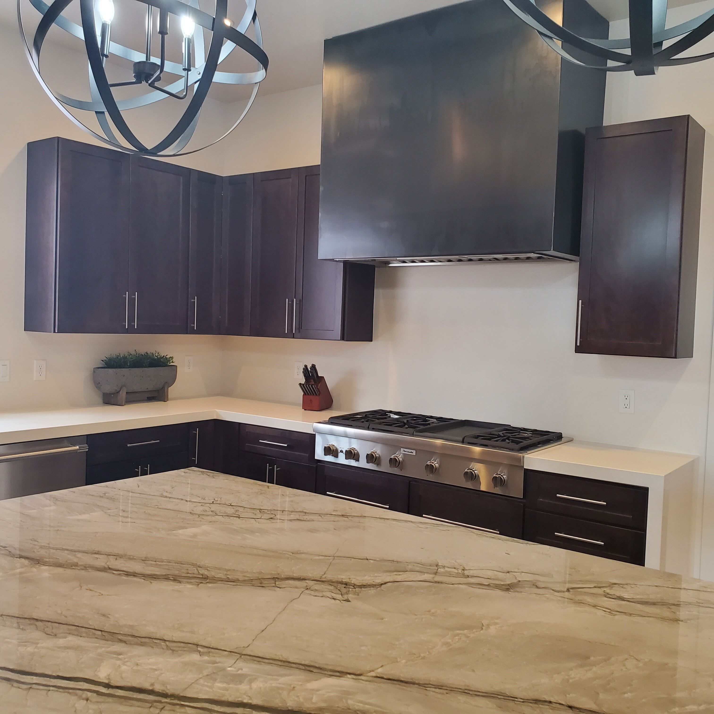 Brand New Home with Swimming Pool and Hot Tub!