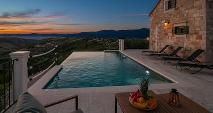 Awesome home in Postira