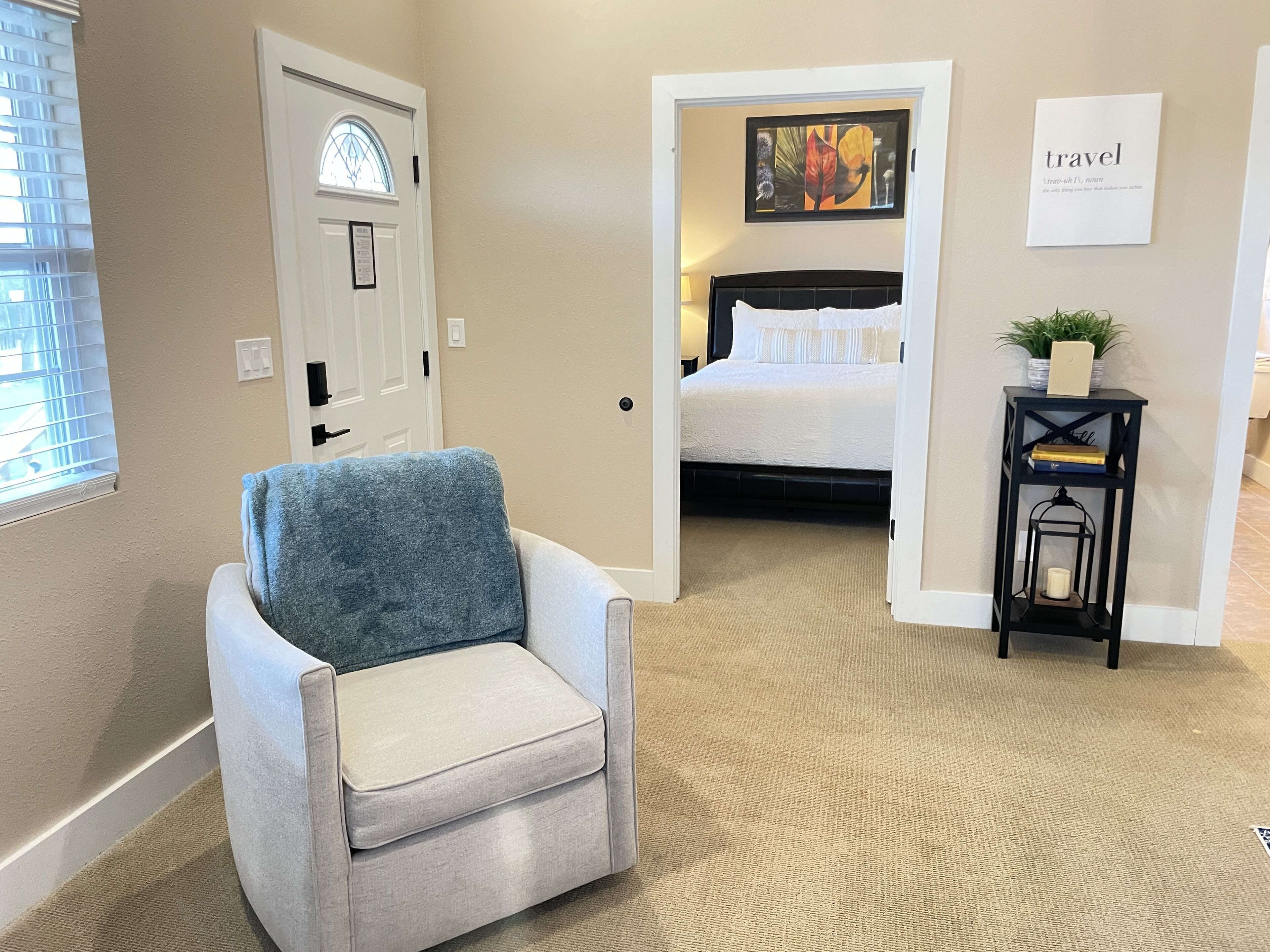 Private Hot Tub and Fire Pit - REFLECTIONS COTTAGE