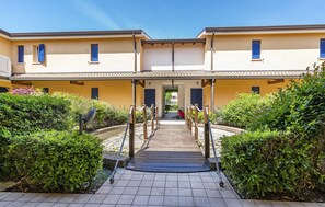 Exterior - Awesome apartment in Caorle Lido Altanea with swimming pool (Caorle Lido Altanea)