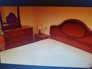 2 chambres, fer et planche Ă repasser, draps fournis