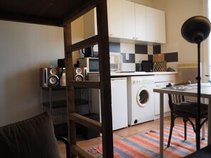 Interior - Beau Studio Bien Équipé (Le Pré-Saint-Gervais)