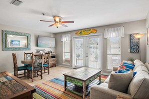 TV, offices - Gulf Place Condo-Steps to beach-Seasonal Pool Heat (Santa Rosa Beach)