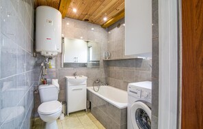 Bathtub