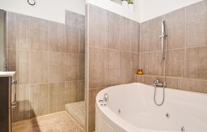 Bathtub