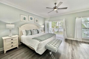 3 Schlafzimmer, Schreibtisch, Bügeleisen/Bügelbrett, kostenloses WLAN