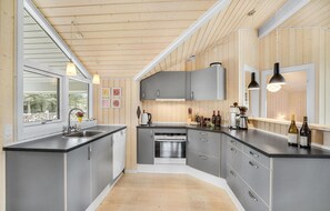 Refrigerador, horno, parrilla de estufa y lavavajillas 