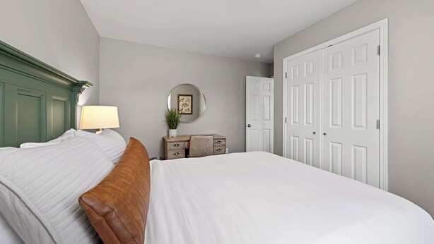 2 habitaciones, tabla de planchar con plancha, cuna de viaje y wifi 