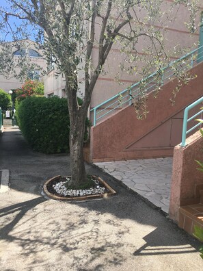 Property grounds - Un Adorable Cocon au Soleil (Villeneuve-Loubet)