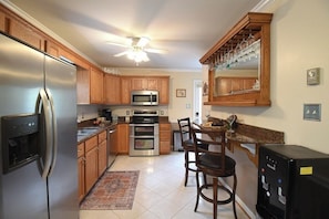 Refrigerador, microondas, horno, placa de cocina