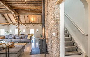 Smart-TV, Kamin, DVD-Player