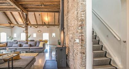 6 bedroom gorgeous home in Nijverdal