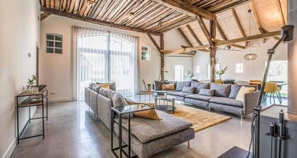 Magnifique maison de 6 chambres Ă .