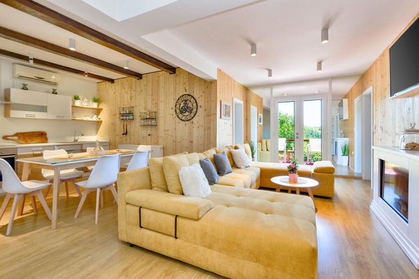 Smart TV, foosball, table tennis