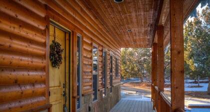 Zion Summit. Luxury 7 Bedroom Home. Hike into Zion National Park