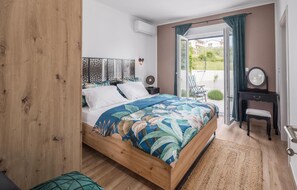 3 bedrooms, in-room safe, travel crib, free WiFi - Awesome home in Pula with WiFi (Pula)