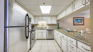 Condo, 2 Bedrooms, Balcony, Ocean View (1206) | Private kitchen | Full-size fridge, microwave, oven, stovetop