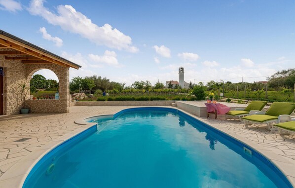 Outdoor pool, pool loungers