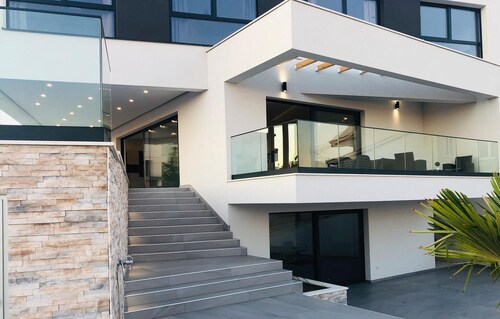 Nice home in Okrug Gornji with sauna