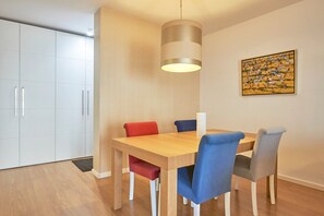 Dining - GuestReady - Aurora Findings (Garage included) (Lisboa)