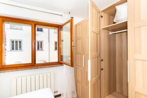Interior - GuestHost - Cozy and bright apartment that can accommodate up to 6 people and located in an excellent building of recent construction. The accommodation is located in the Aurora district, a quiet residential area equipped with everything you need for a c (Torino)