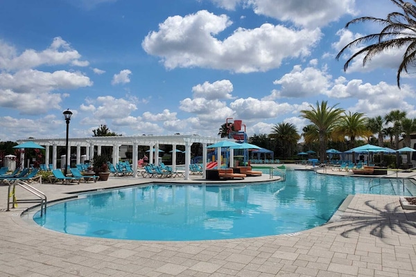 Come enjoy our amazing resort amenities and have a drink at the Cantina!