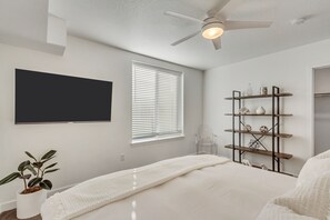 2 bedrooms, iron/ironing board, travel cot, free WiFi