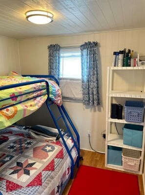 2 bedrooms, travel crib, WiFi, bed sheets