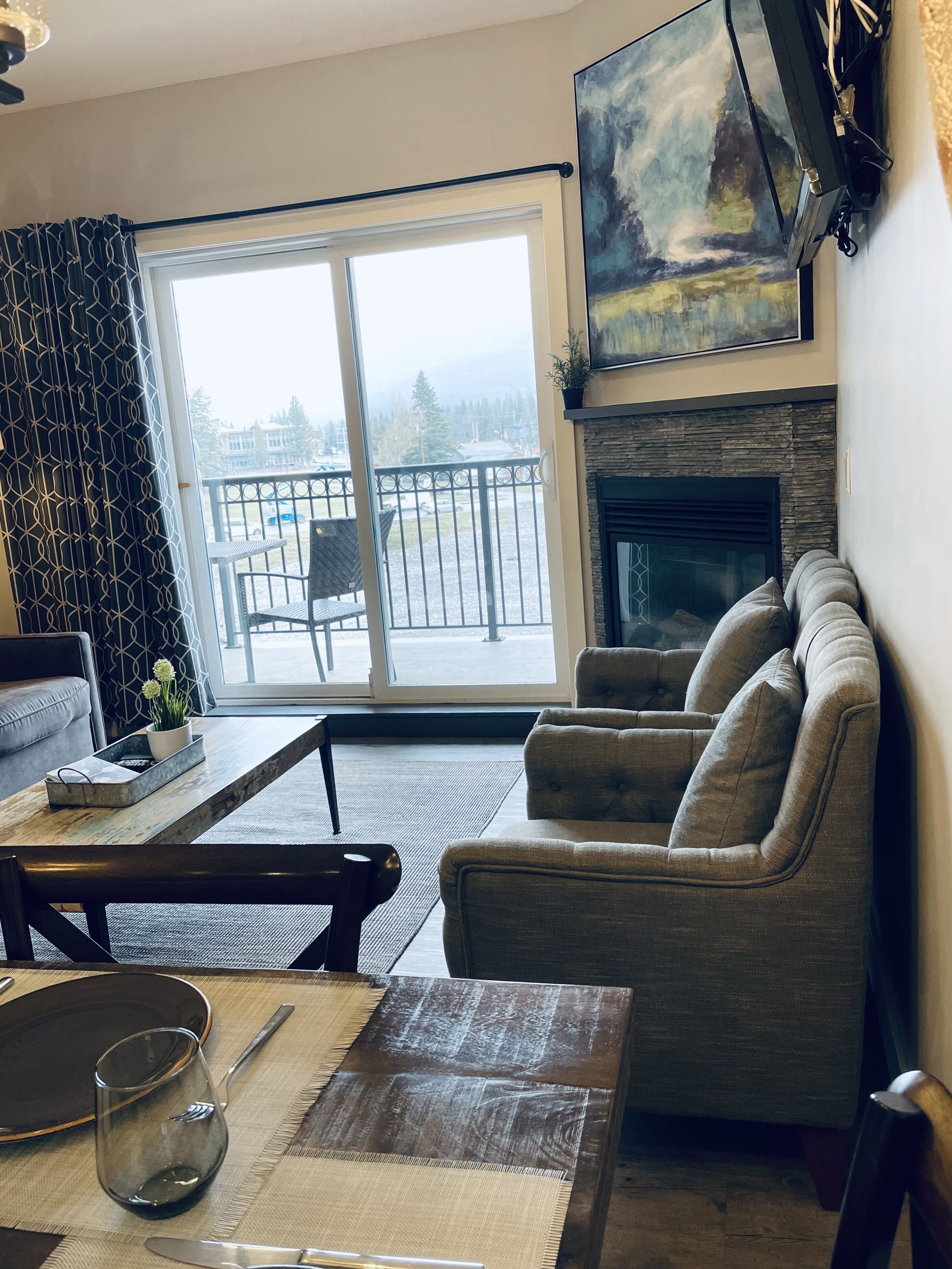 Family friendly 2BR/2BA condo - Sleeps 6 - Views & location!! 