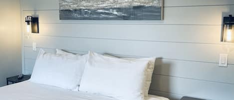 2 bedrooms, iron/ironing board, travel cot, WiFi