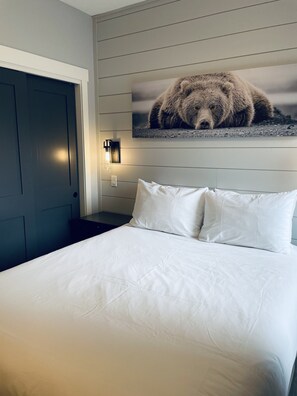 3 bedrooms, iron/ironing board, travel crib, WiFi