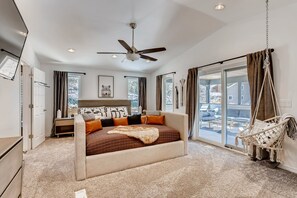 Smart TV, fireplace - Wunderlust Rocky Mountain Lodge Monthly Rentals (Georgetown)