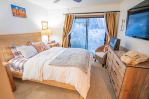 2 slaapkamers, een strijkplank/strijkijzer, gratis wifi, beddengoed