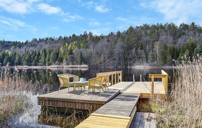 Beautiful apartment in Risør with WiFi