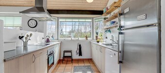 Awesome home in Lemvig with kitchen