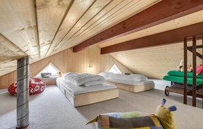 3 bedrooms, travel cot, free WiFi