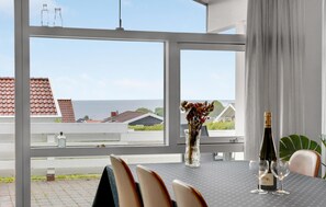 Dining - Cozy home in Sjølund with house sea view (Sjølund)