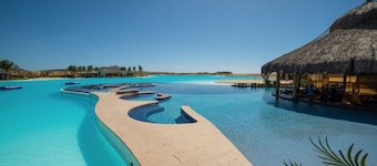 Largest Terrace on the Ocean in Cabo! SUPER PENTHOUSE w/ 4,500 sq ft Terrace!!