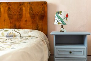4 dormitorios, escritorio, tabla de planchar con plancha y wifi