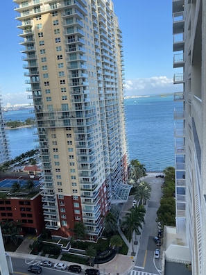 Exterior - Chic Brickell Studio w/Pool,Gym,Jacuzzi and free parking (MIAMI)