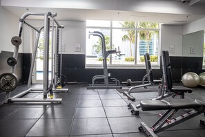 Fitness facility - Chic Brickell Studio w/Pool,Gym,Jacuzzi and free parking (MIAMI)