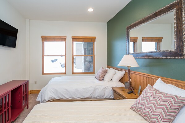 1 bedroom, WiFi, wheelchair access - Convenient and Cozy Lock-Off Room With Extra Amenities (Mountain Village)