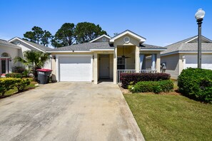 ด้านหน้าที่พัก