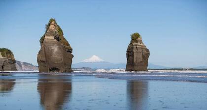 “Private Country retreat • Beaches, Amenities & Horse Trekking on Your Doorstep”