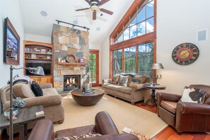 TV, fireplace, DVD player