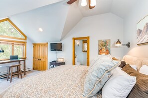 3 bedrooms, iron/ironing board, Internet, bed sheets