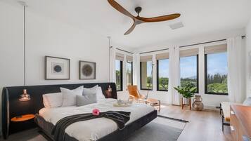 3 bedrooms, hypo-allergenic bedding, desk, iron/ironing board