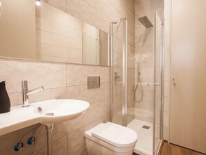 Shower, hair dryer, towels - Del Parque Flats Santos - Mercado (Málaga)