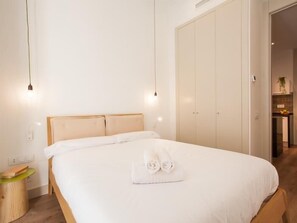 1 bedroom, iron/ironing board, internet, bed sheets