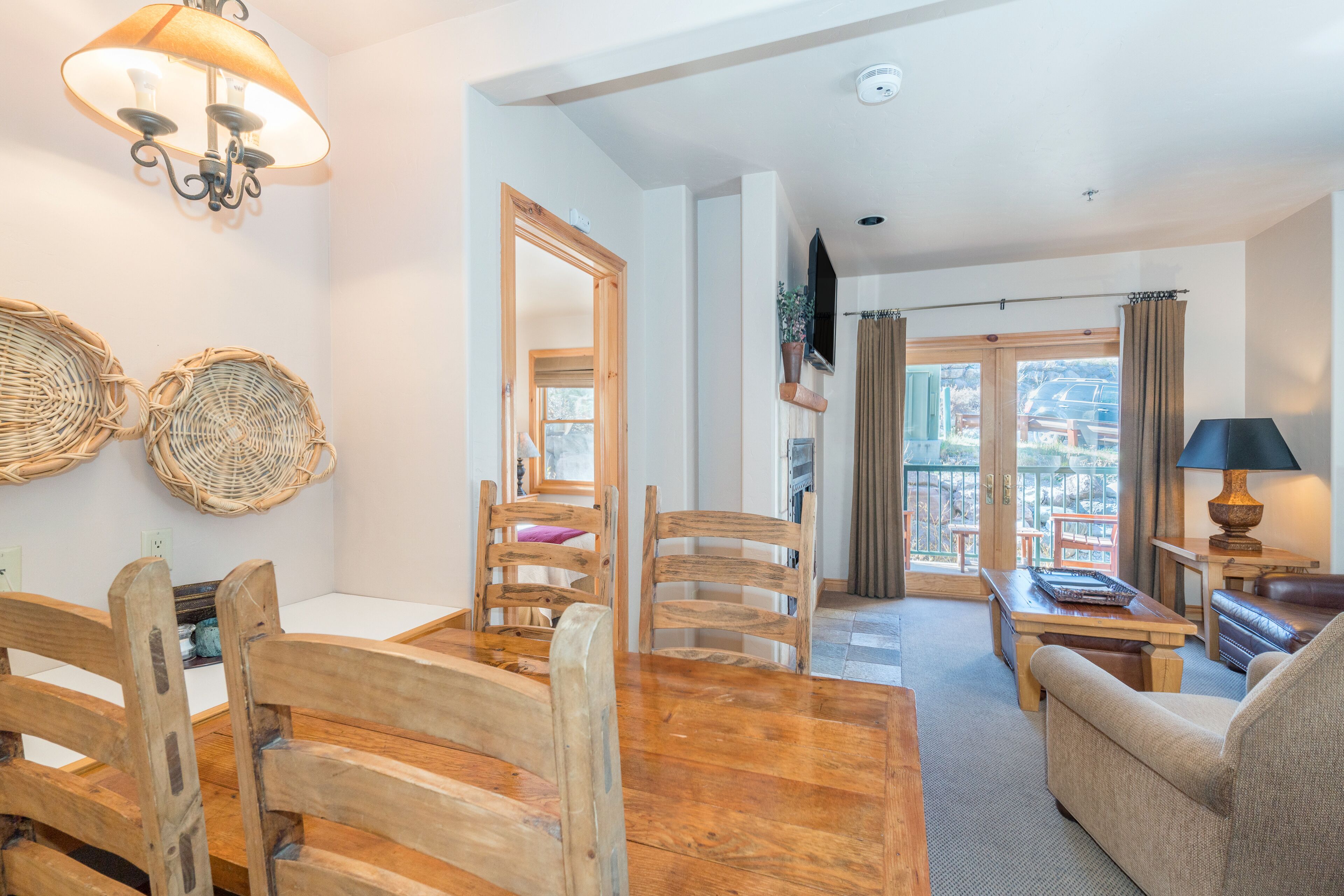 Dog-friendly, ski-in/out condo with balcony, heated pool & hot tub